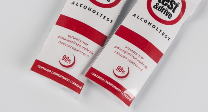 Sequestrati 2400 alcool test irregolari, denunciato commerciante