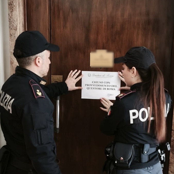 Ospiti non segnalati e lavoro nero, chiuso B&B a Termini e licenza sospesa