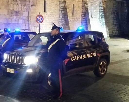 In auto contromano a 17 anni vicino al Vaticano, inseguito e denunciato