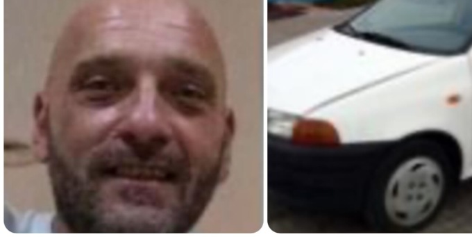 Scomparso da casa, 47enne trovato morto in auto