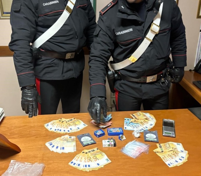 Spaccio di droga, due arresti