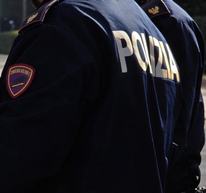 Anni di maltrattamenti alla moglie, allontanato marito violento