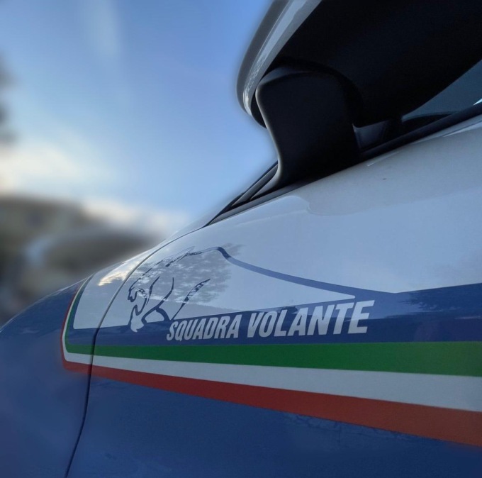 In fuga dopo la rapina accoltella un poliziotto