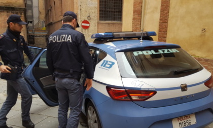 Dipendente di una ditta di trasporti muore schiacciato dal cancello dell'azienda