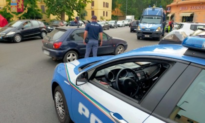 Poliziotti accerchiati al Quarticciolo, diciannove fermati