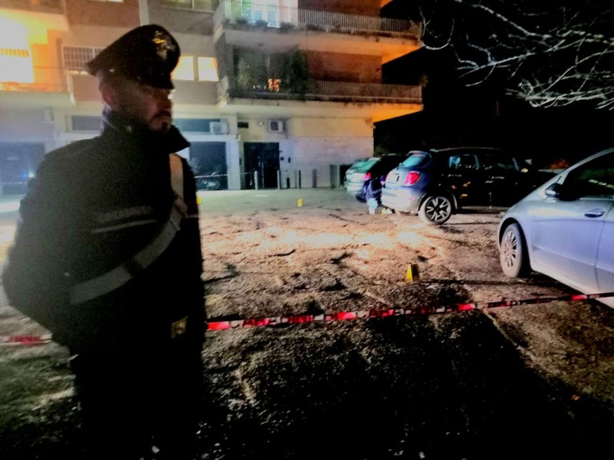 Vigilante spara al ladro, morto il rapinatore