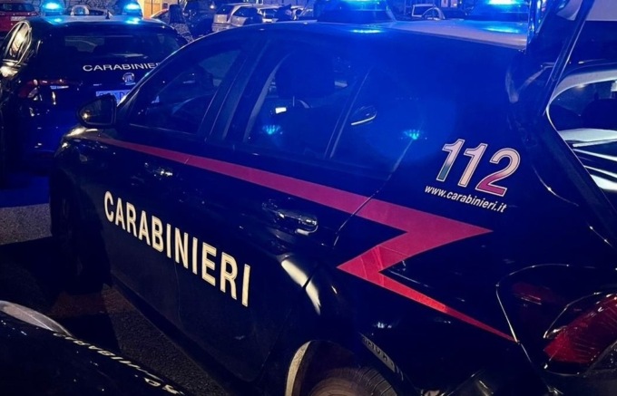 Lite in strada finisce a coltellate, fermato un uomo