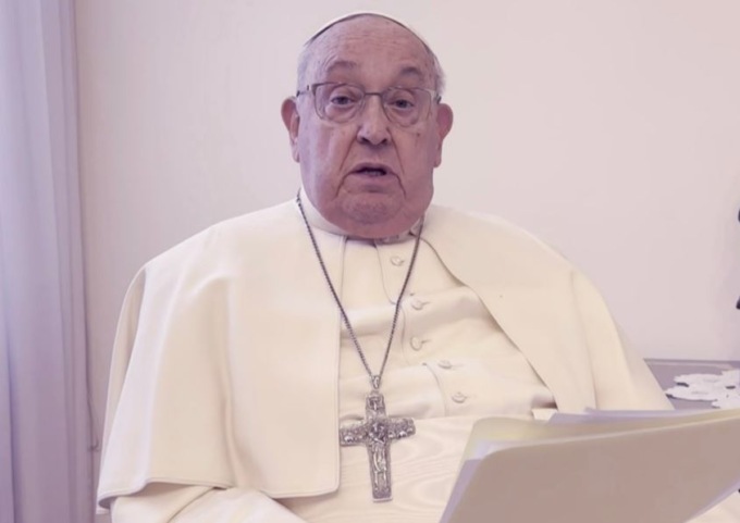 Papa Francesco, dalla sala stampa: “Ha trascorso una notte tranquilla”