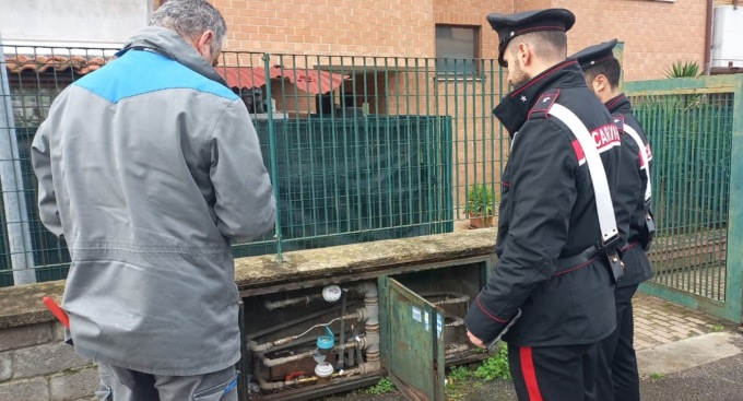 Luce “gratis” per i furbetti delle case popolari a Tor Bella Monaca