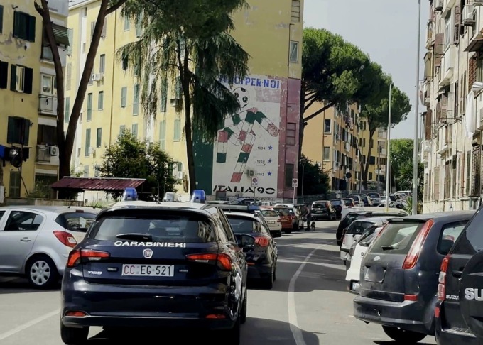 Auto a noleggio per trasportare la droga, 5 arresti