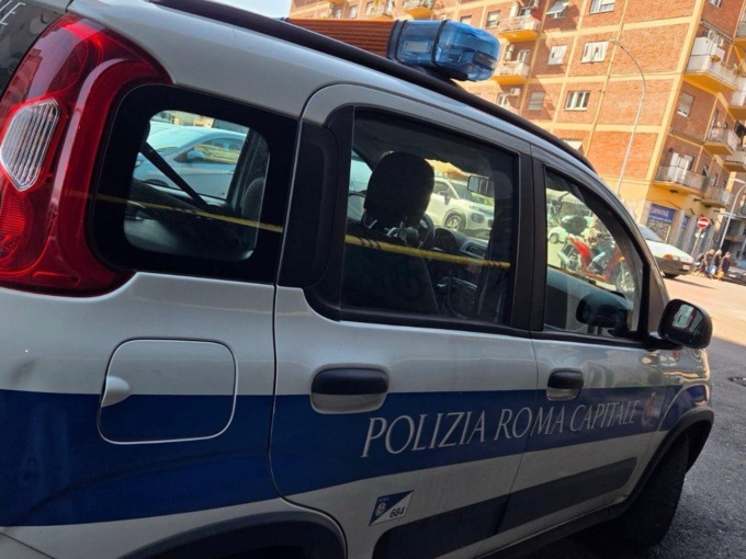 Investe un vigilessa e scappa, caccia al pirata della strada