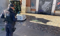 Controlli e ripristino del decoro in piazza Vittorio, bonificata l'area sotto i portici