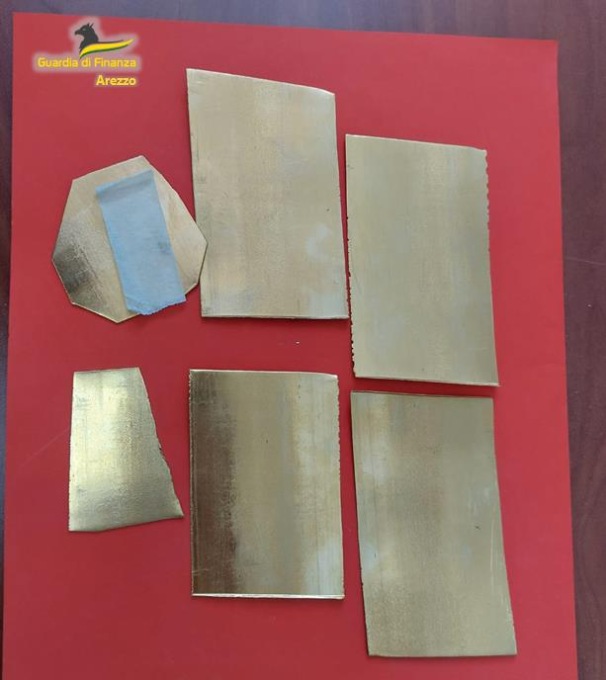 Argento e oro in auto, denunciato orafo romano