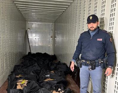 Il sequestro record di hashish: “Duro colpo alla criminalità”. Le immagini
