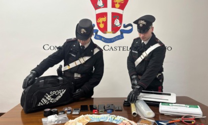 Mezzo milione di droga a due passi dal palazzo papale, albanese in manette
