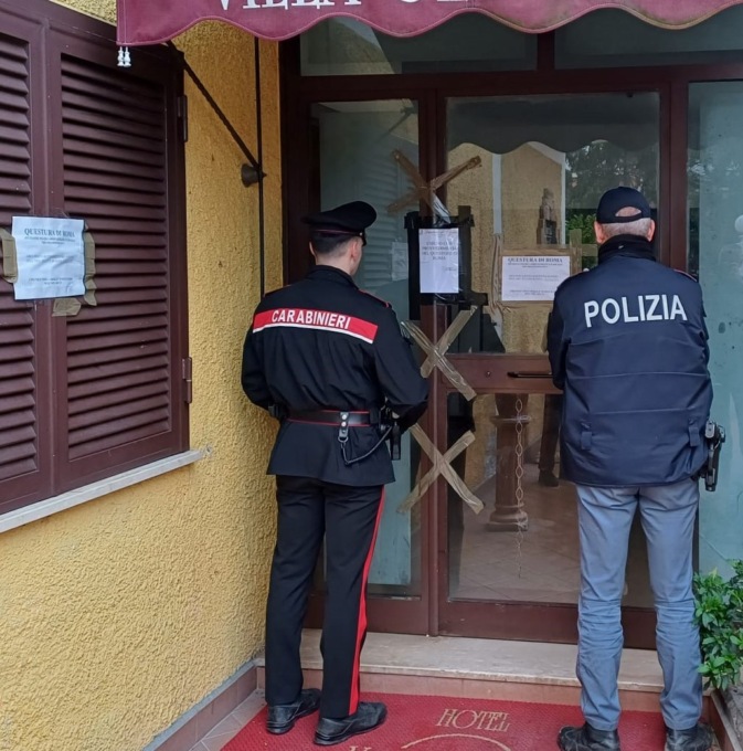 Pregiudicati, droga e locali fatiscenti, chiuso un albergo