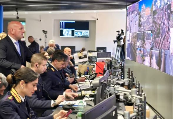 Funerali Papa, la capitale supera il test: “Pagina storica per la sicurezza”