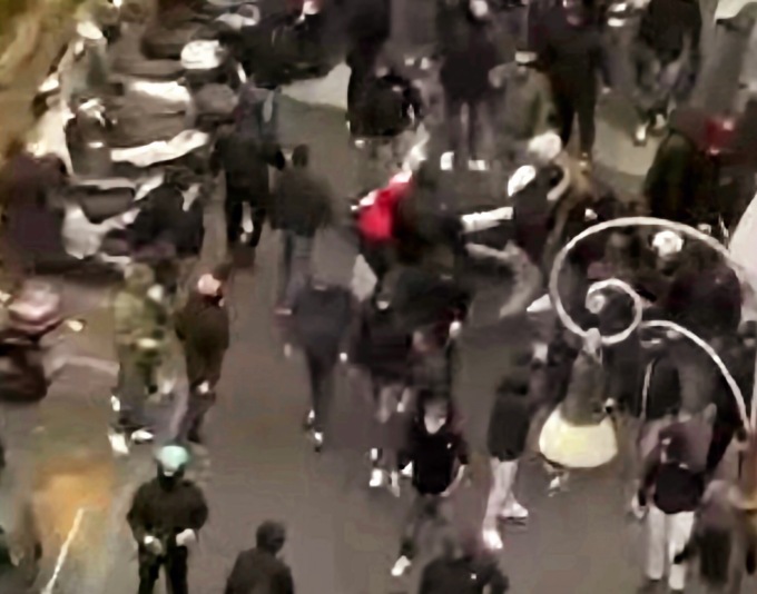 Scontri prima del derby, un arresto. 24 i poliziotti feriti