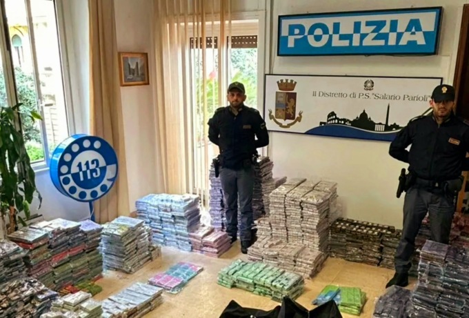 Sequestrata oltre una tonnellata di hashish, un arresto