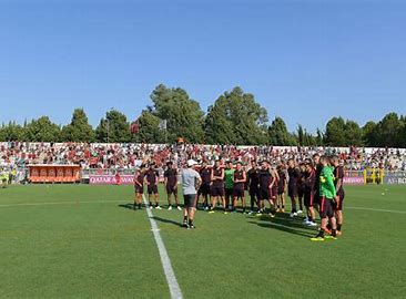 In 3000 al Tre Fontane per spingere la squadra.