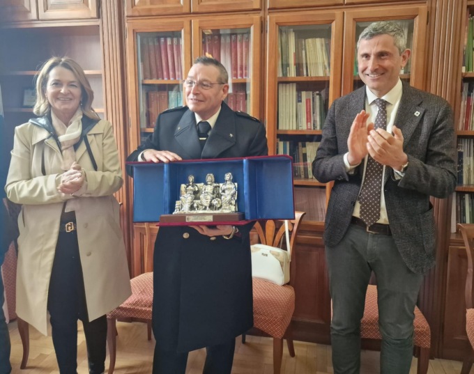 La città saluta il comandante Palatucci