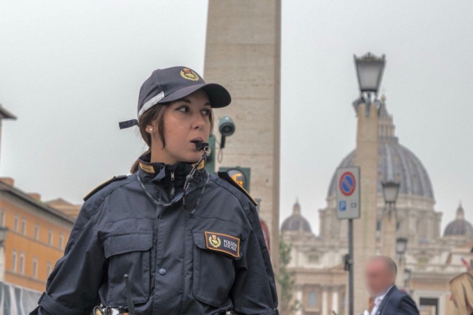 Papa Francesco, oltre 2.000 agenti della polizia locale per le esequie