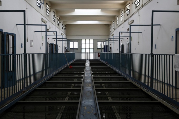 Telefoni e droga a Rebibbia, il sequestro