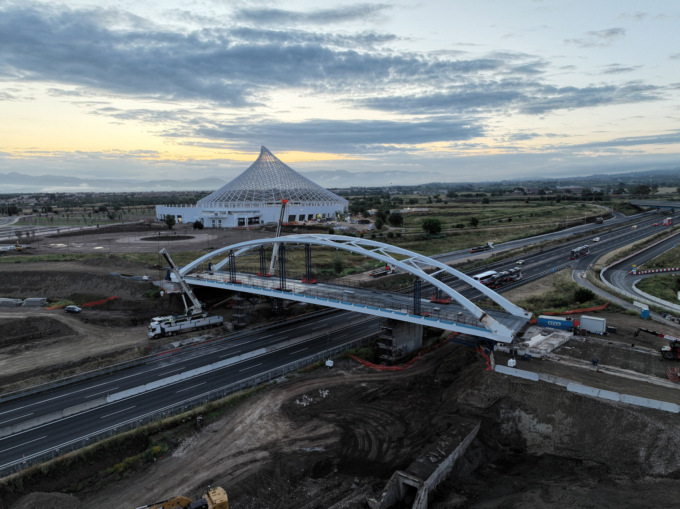 Varato il nuovo ponte a Tor Vergata