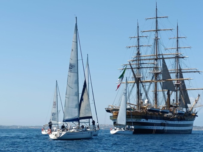 Oggi l’Amerigo Vespucci saluta Ostia