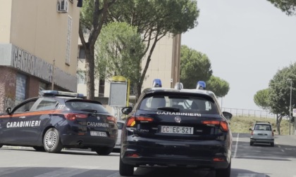 Rapine con il coccio di bottiglia, arrestato in flagranza dai carabinieri