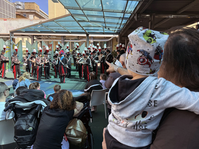 Il concerto della banda dell’Arma dei Carabinieri per i piccoli del Bambino Gesu’