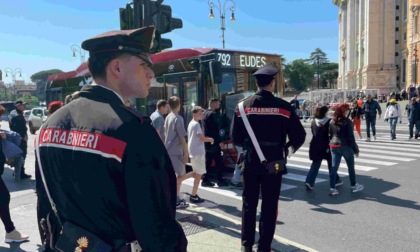 Pellegrini e turisti vittime dei borseggiatori, 12 arresti