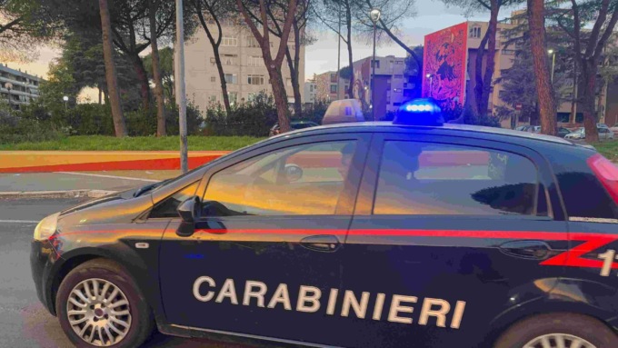 Donna trovata morta in casa, è giallo