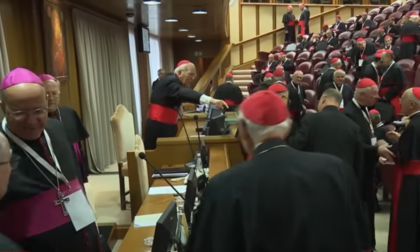 Tutto pronto per il Conclave, questa sera la prima fumata