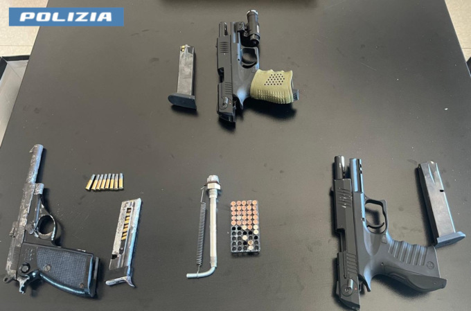 Droga e armi clandestine, tre arresti