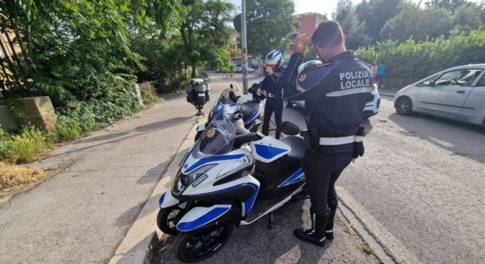 Polizia Locale, pattuglie motomontate impiegate nel controllo del territorio  