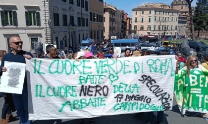 'No all'inceneritore e allo Stadio', protesta in Campidoglio
