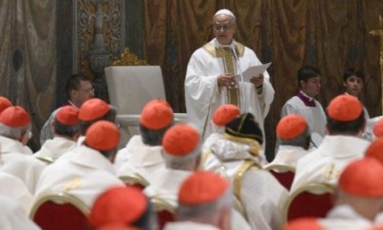 Papa Leone XIV, la prima messa con i cardinali nella Sistina