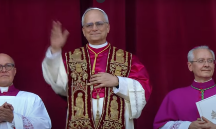 Fumata bianca in Vaticano, il nuovo Papa è Robert Francis Prevost