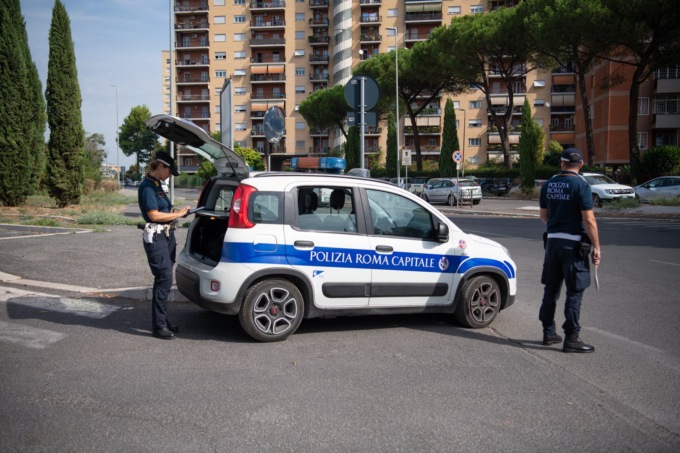La polizia locale sequestra un edificio occupato abusivamente