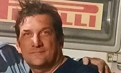 Auto finisce contro moto, muore Dario Antonini