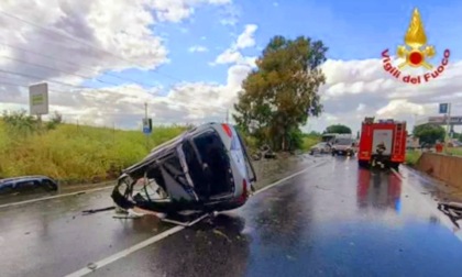 Scontro mortale sull'Ardeatina, una vittima e quattro feriti