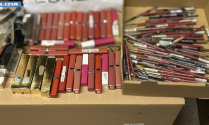 Fa shopping senza passare dalle casse, arrestata
