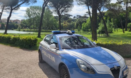 Seminavano monetine sul litorale per "raccogliere" le borse delle loro vittime