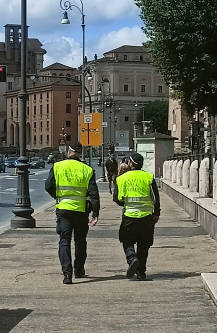 Turiste derubate durante messa a San Pietro