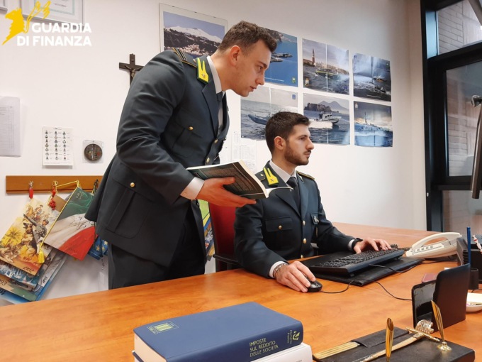 “Mattone di carta”, scoperto giro di fatture false