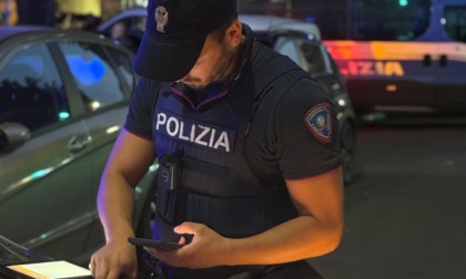 Alcol low cost ai minori e blatte, sanzioni e daspo urbani: chiuso un locale