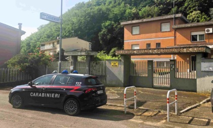 Minaccia di morte la compagna davanti alla figlia, arrestato