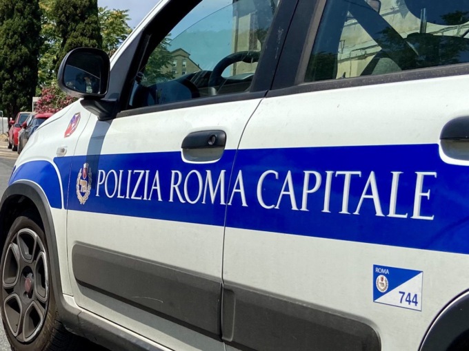 Giovane minaccia il suicidio, salvato