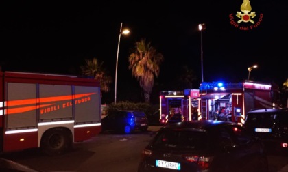 Incendio distrugge il Faber Village Beach